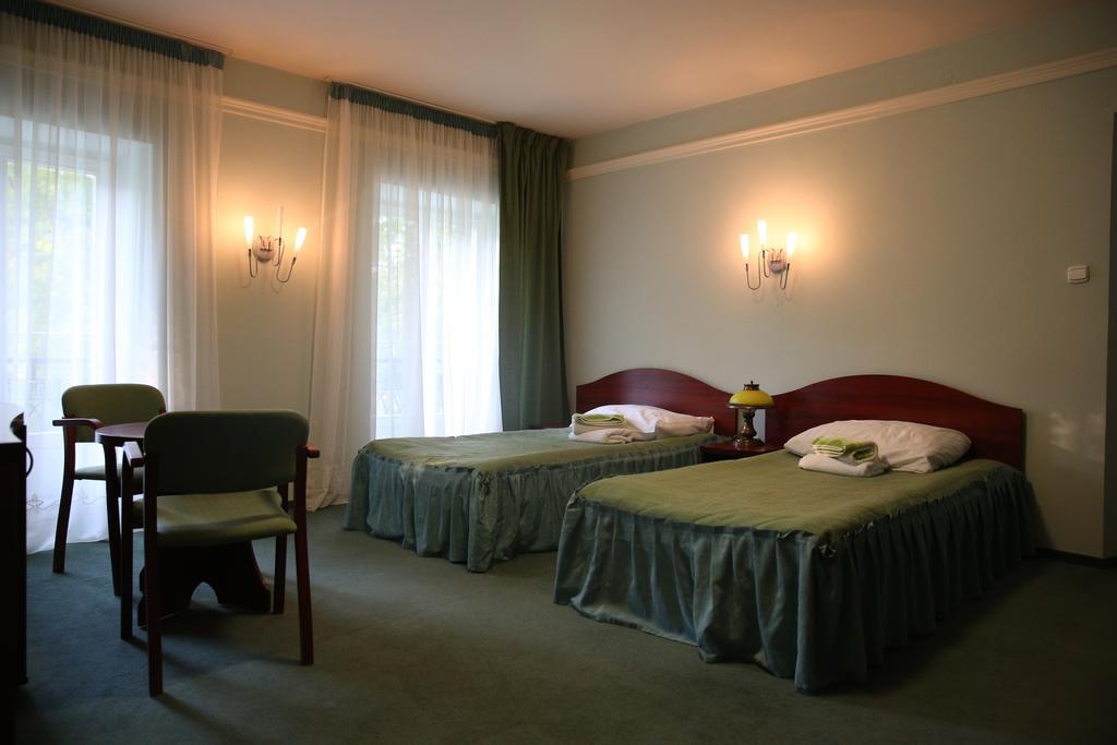 Roskosz Zespol Dworsko Parkowy Bed and Breakfast Biała Podlaska Buitenkant foto