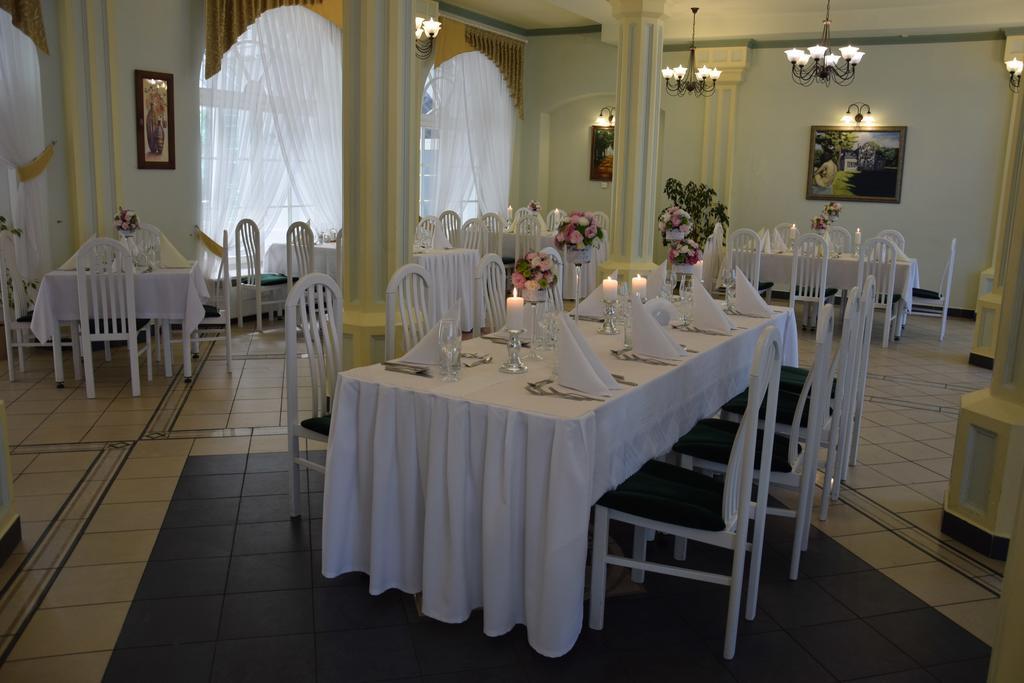 Roskosz Zespol Dworsko Parkowy Bed and Breakfast Biała Podlaska Buitenkant foto
