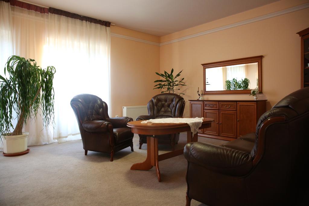 Roskosz Zespol Dworsko Parkowy Bed and Breakfast Biała Podlaska Buitenkant foto