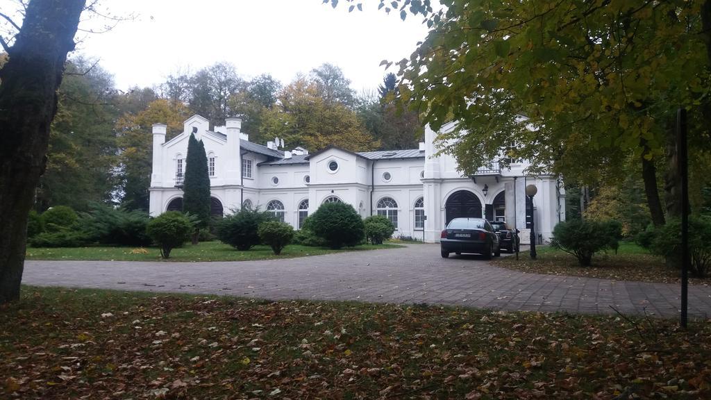 Roskosz Zespol Dworsko Parkowy Bed and Breakfast Biała Podlaska Buitenkant foto