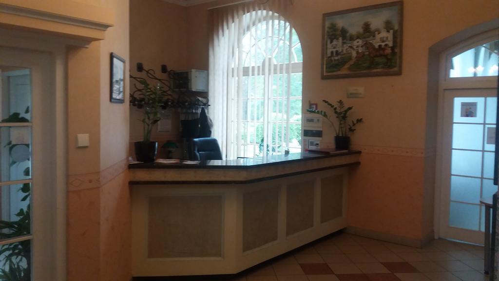 Roskosz Zespol Dworsko Parkowy Bed and Breakfast Biała Podlaska Buitenkant foto