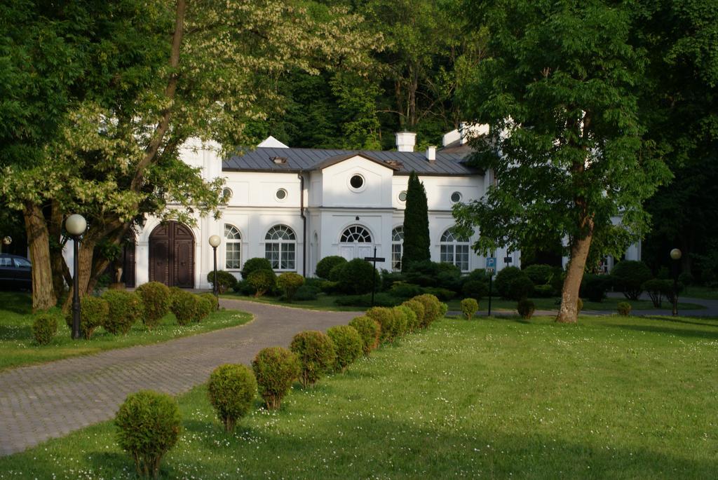 Roskosz Zespol Dworsko Parkowy Bed and Breakfast Biała Podlaska Buitenkant foto