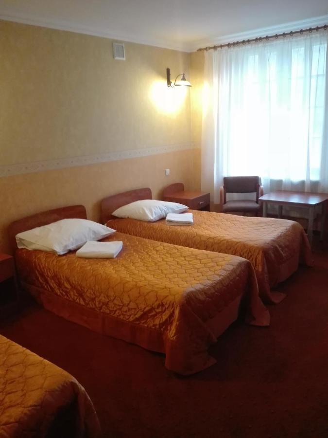 Roskosz Zespol Dworsko Parkowy Bed and Breakfast Biała Podlaska Buitenkant foto
