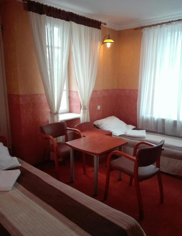 Roskosz Zespol Dworsko Parkowy Bed and Breakfast Biała Podlaska Buitenkant foto
